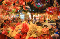 Phố Hàng Mã đón mùa Trung thu
