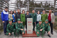 Công an Thủ đô với hành trình “Xuân biên cương - Nâng bước em đến trường”