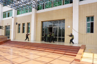 Thót tim xem hình ảnh giải thoát con tin bị bắt cóc