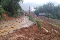 Về với vùng núi lở xóm Khanh