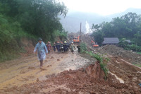 Về với vùng núi lở xóm Khanh