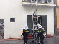 Cứu nạn người mắc kẹt trong đám cháy ngôi nhà tại 28B Điện Biên Phủ