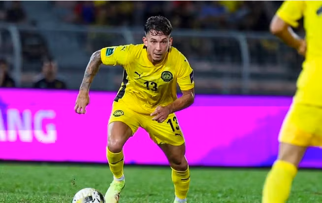 Cầu thủ nhập tịch 'lậu' bị đội bóng Malaysia hắt hủi