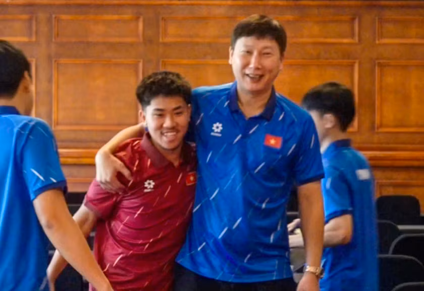 Ngô Đăng Khoa rời tuyển Việt Nam, lỡ hẹn ASEAN Cup 2026