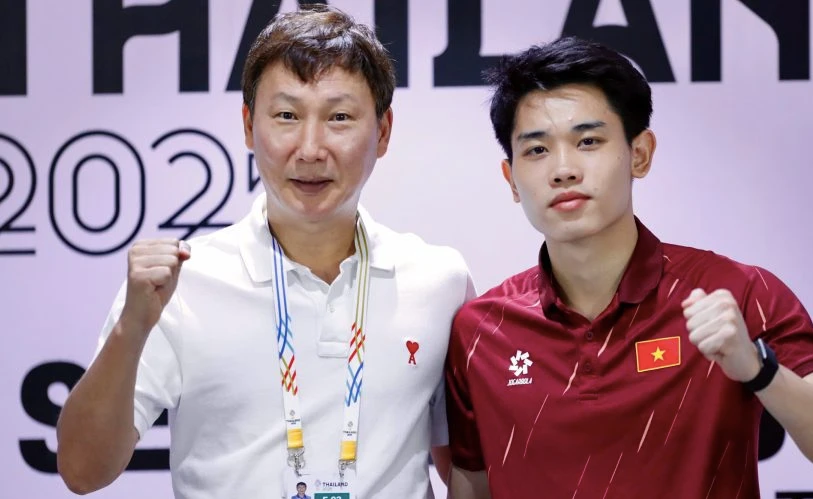 HLV Kim Sang-sik muốn có lần thứ 2 nâng cúp trên đất Thái