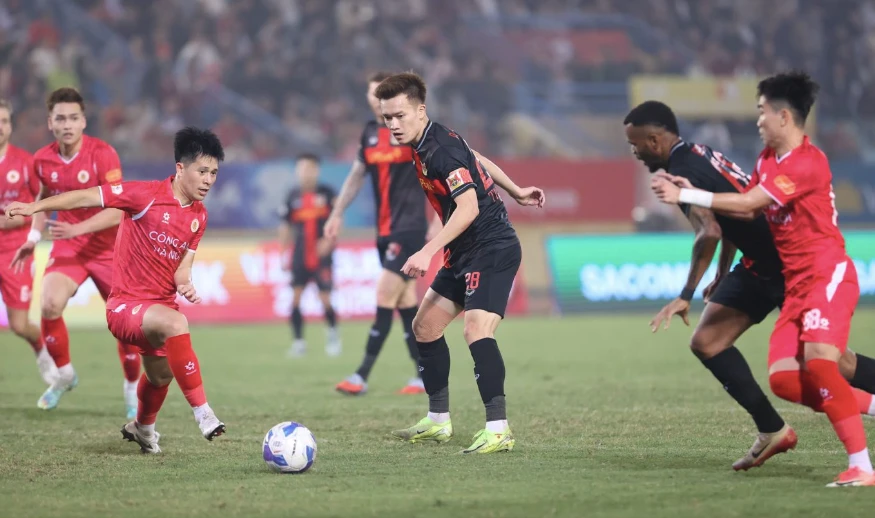 V-League chưa kịp 'nóng' đã lại 'đóng băng'