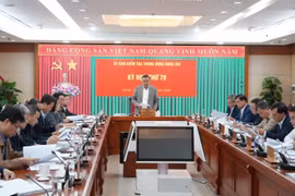 Kỷ luật cảnh cáo Thứ trưởng Bộ Giáo dục và Đào tạo Lê Tấn Dũng