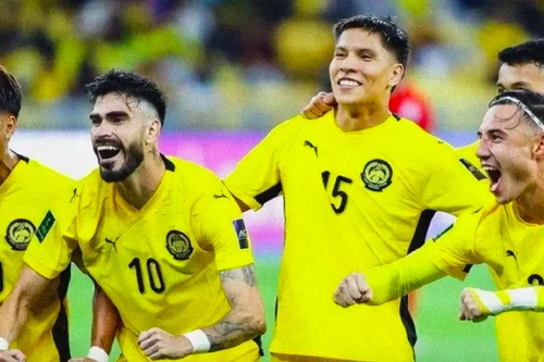 Malaysia gọi 13 cầu thủ con lai, nhập tịch tái đấu tuyển Việt Nam