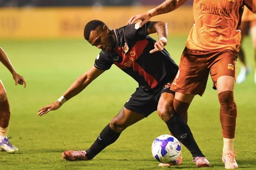 Hai thất bại kéo Ninh Bình FC "trở lại mặt đất"