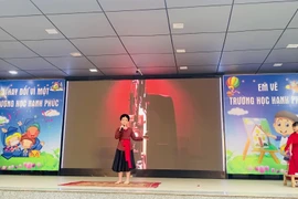 Cô học trò lớp 5 "đánh thức" Xẩm chợ Đồng Xuân tại Phúc Diễn Got Talent 