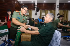 Hành trình "Đền ơn đáp nghĩa" chan chứa tình người của Công đoàn Công an Thủ đô 