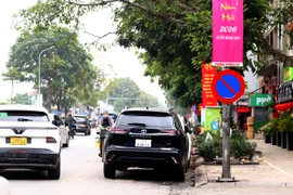 Phương tiện đỗ sau biển cấm: Sự tương phản nhức nhối về văn minh đô thị
