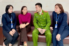 Công an phường Hà Đông lật tẩy bẫy "làm nhiệm vụ kiếm tiền" trên mạng xã hội 
