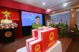 Những khoảnh khắc trong ngày bầu cử tại Học viện Cảnh sát nhân dân