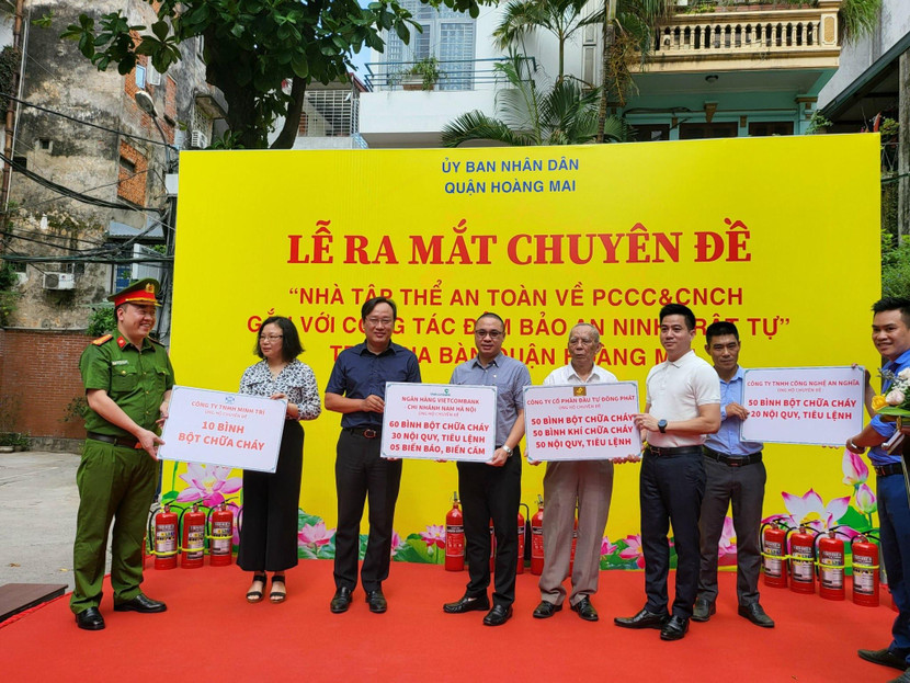 Nhiều doanh nghiệp, cơ sở ủng hộ chuyên đề Nhiều doanh nghiệp, cơ sở ủng hộ chuyên đề