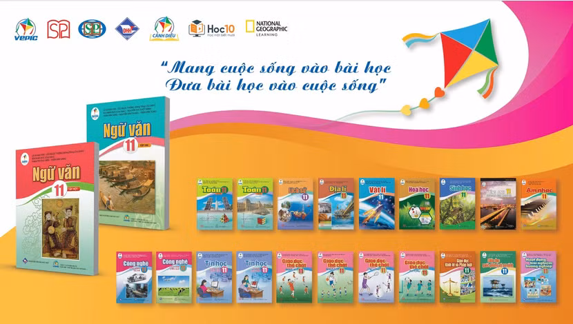 SGK Ngữ Văn 11 bộ Cánh Diều được biên soạn theo tư tưởng THỰC HỌC của Nghị quyết 29 bằng phương châm “Mang cuộc sống vào bài học, đưa bài học vào cuộc sống”.