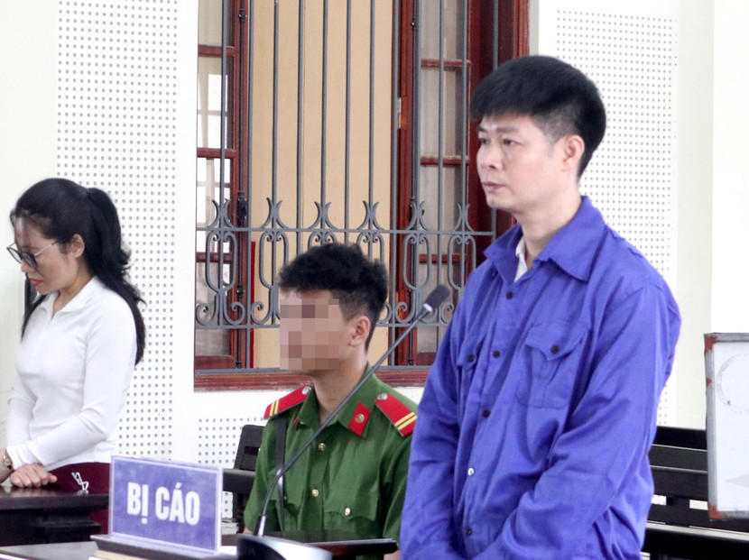 Vợ chồng Giang và Thắm trong phiên xét xử Vợ chồng Giang và Thắm trong phiên xét xử