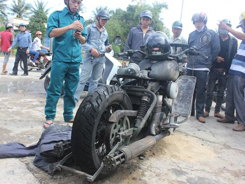 Rớt vài giọt xăng, Harley Davidson 600 triệu bị "hóa vàng" ảnh 2