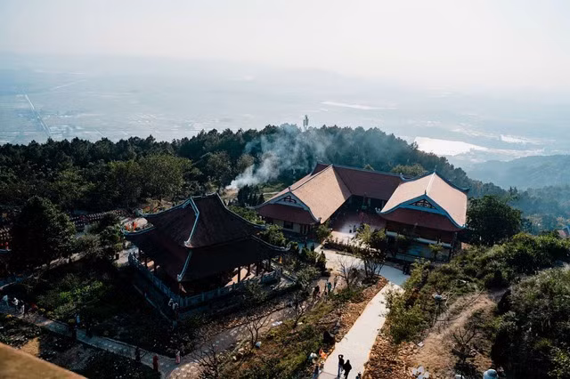 Khu vực lưng núi nơi phát hiện thi thể anh Huy