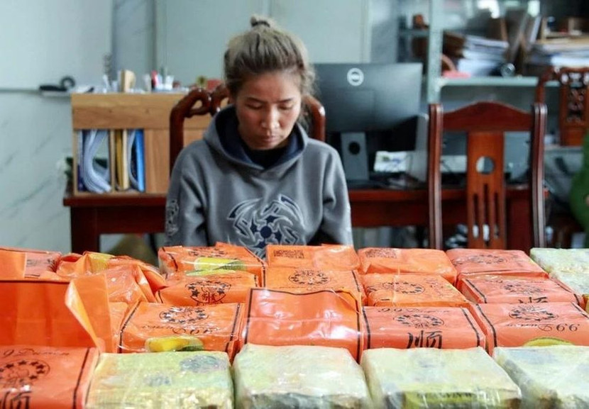 Bounhak Sonli Nhong cùng tang vật là 30 kg ma túy đá Bounhak Sonli Nhong cùng tang vật là 30 kg ma túy đá