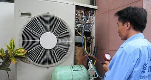 Nắng nóng người dân đổ xô đi mua, giá điều hòa "nhảy nhót" ảnh 2