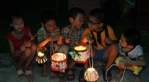 Đèn trung thu tự chế, hình sưu tầm