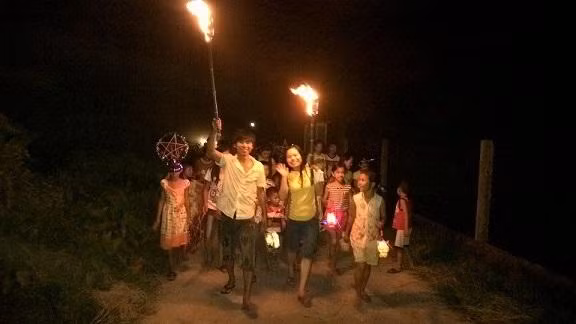 Rước đèn trung thu trên làng quê, hình sưu tầm Rước đèn trung thu trên làng quê, hình sưu tầm