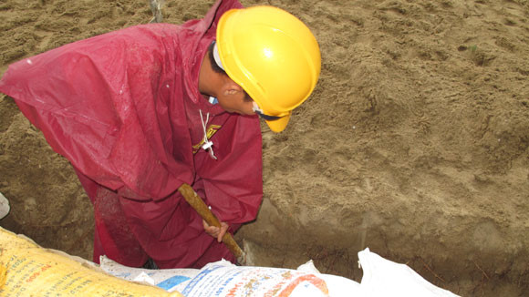 Dựng hàng rào chắn sóng