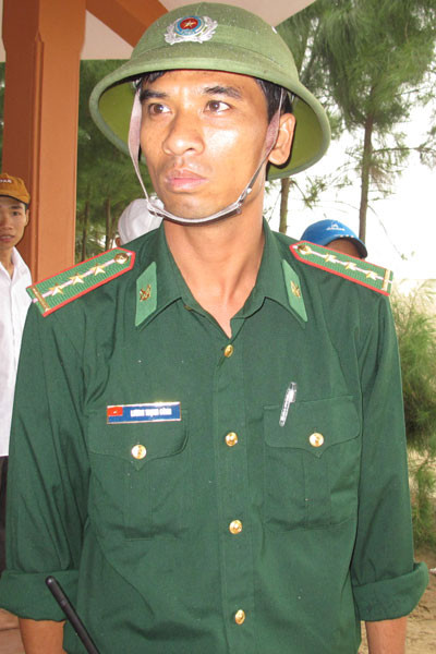 Thượng úy Lương Trịnh Công, Đồn biên phòng 118 tỉnh Thanh Hóa chỉ huy chống bão khu vực xã Hoằng Trường, huyện Hoằng Hóa