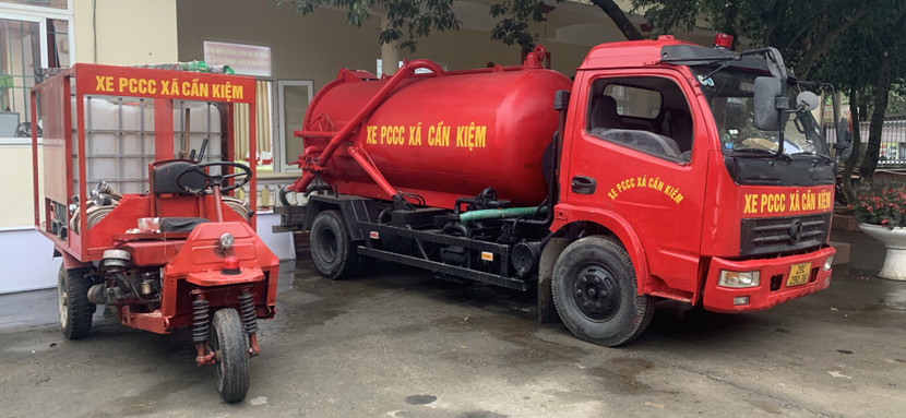 Xe PCCC được xã Cần Kiệm trang bị