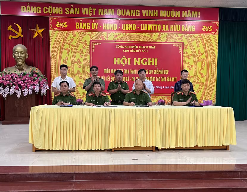 Xây dựng thế trận an ninh tại làng nghề, khu công nghiệp Thạch Thất ảnh 1 Xây dựng thế trận an ninh tại làng nghề, khu công nghiệp Thạch Thất ảnh 1