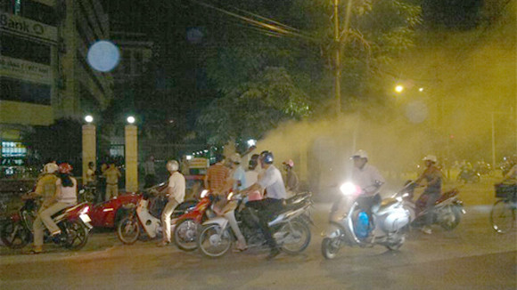 Hình ảnh vụ siêu xe bốc khói trên đường Kim Đồng (Hà Nội- Ảnh: OF)