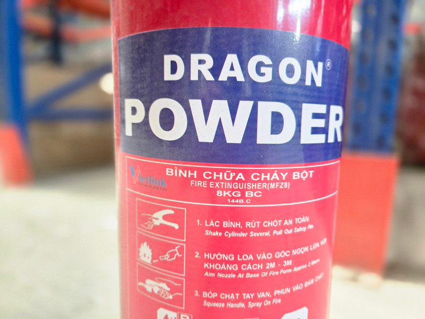 Các đối tượng đã thu lợi bất chính hơn 1.000 tỷ đồng từ việc sản xuất, buôn bán bình chữa cháy giả