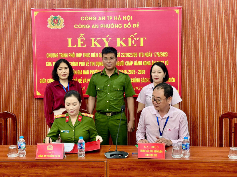 Lễ ký kết có sự chứng kiến của đại diện UBND phường Bồ Đề và các đơn vị liên quan