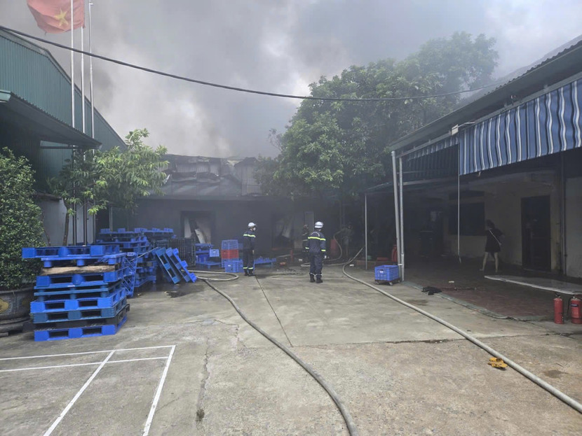 Triển khai lực lượng phương tiện chữa cháy