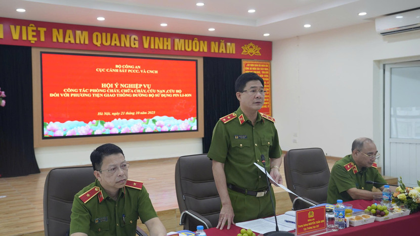 Trung tướng Nguyễn Tuấn Anh – Cục trưởng Cục Cảnh sát PCCC và CNCH phát biểu tại hội nghị Trung tướng Nguyễn Tuấn Anh – Cục trưởng Cục Cảnh sát PCCC và CNCH phát biểu tại hội nghị