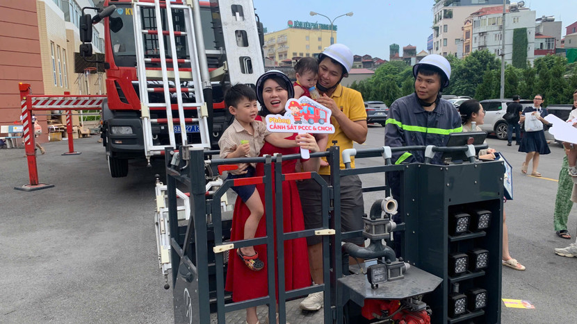 Buổi trải nghiệm mang lại nhiều kiến thức và cảm xúc cho các học sinh và phụ huynh