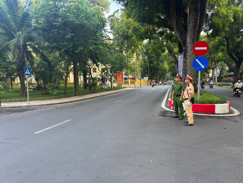 Các tuyến đường quanh khu vực tòa nhà Quốc hội đều được thắt chặt an ninh