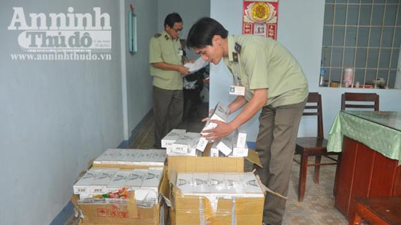 Số thuốc lá lậu trên xe khách 29LD-2192