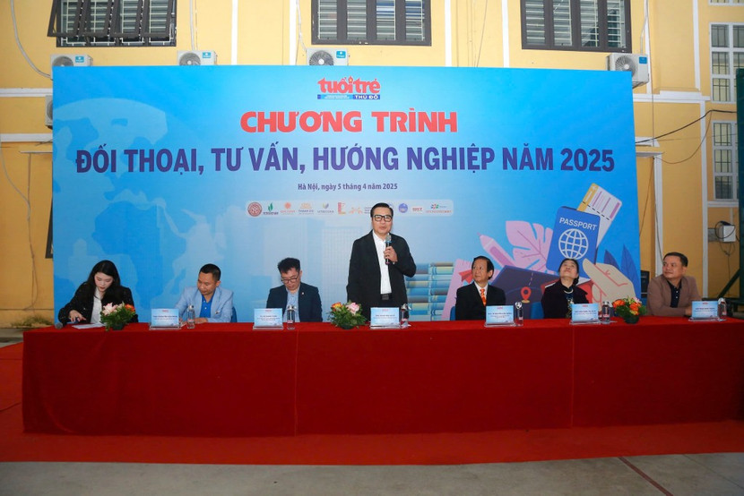 Các chuyên gia chia sẻ tại chương trình