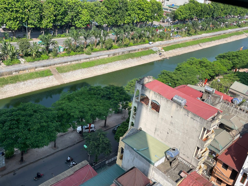 Nước sông Tô Lịch cơ bản được cải thiện, nhiều đoạn đã trong hơn Nước sông Tô Lịch cơ bản được cải thiện, nhiều đoạn đã trong hơn