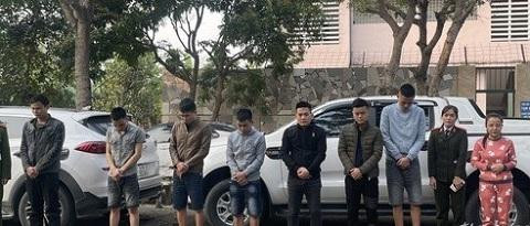 Các đối tượn tại cơ quan công an (ảnh: N.T)