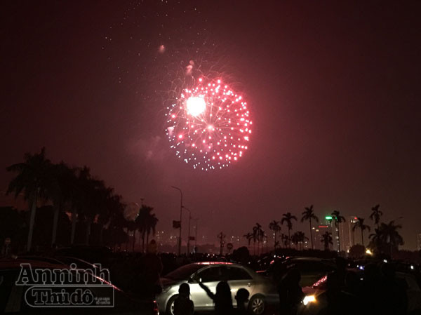 Cả nước hân hoan đón mừng năm mới Bính Thân 2016 ảnh 40 Cả nước hân hoan đón mừng năm mới Bính Thân 2016 ảnh 40