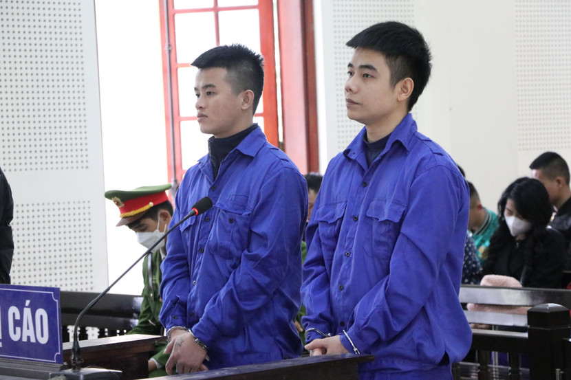 Bị cáo Lê Tiến Tài và Vũ Văn Thiết trong phiên xét xử