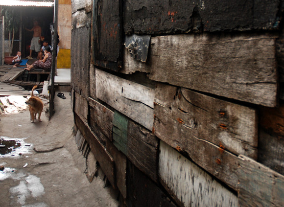 "Xóm nước đen" giữa lòng thiên đường biển đảo ảnh 2