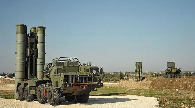 Ngay cả việc S-300 của Syria "không chịu khai hỏa" khi máy bay Israel tấn công cũng được đồn đoán là do giữa Moscow và Tel Aviv có những thỏa thuận riêng.