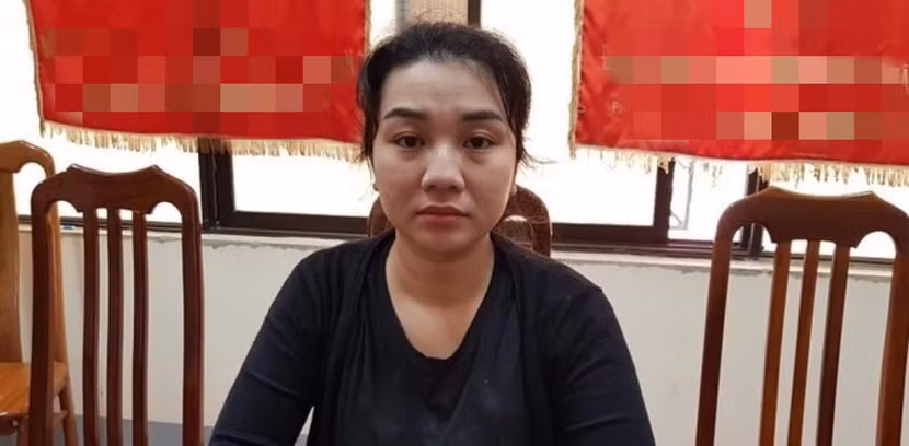 Đối tượng Nguyễn Thị Ngọc Nga tại trụ sở Công an (Ảnh: Công an tỉnh Lạng Sơn)