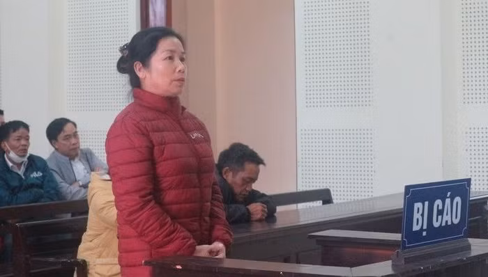 Phương trong phiên xét xử Phương trong phiên xét xử