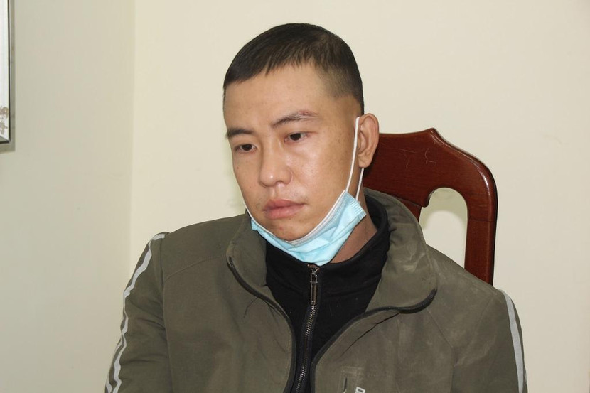 Trần Nguyễn Hồng Lĩnh đã nhận 100 triệu đồng để vận chuyển 12 bánh heroin (ảnh CACC) Trần Nguyễn Hồng Lĩnh đã nhận 100 triệu đồng để vận chuyển 12 bánh heroin (ảnh CACC)