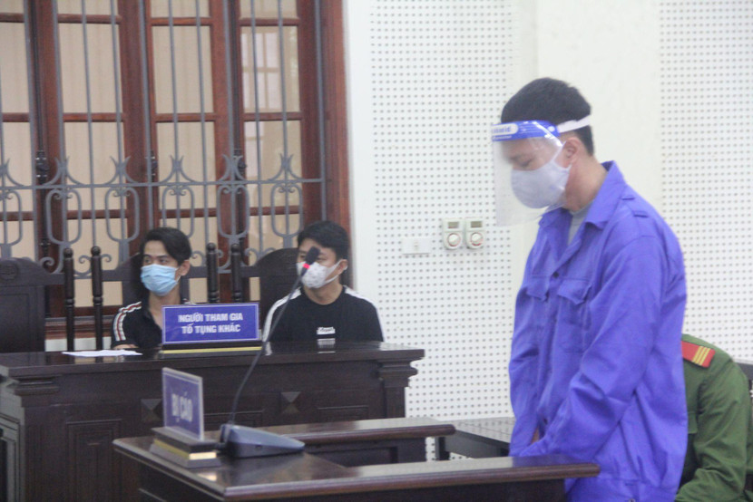 Chủ nợ lĩnh án tử vì vận chuyển ma túy cho con nợ